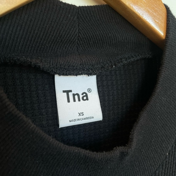TNA Waffle Longsleeve/Crop - Picture 2 of 2